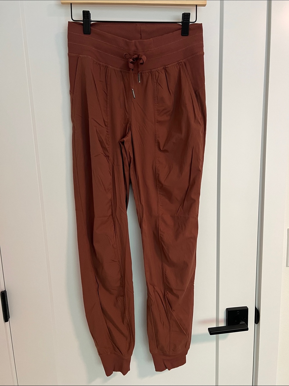 Lululemon Dance Studio Mid-rise Ribbed Joggers (size 4; length 28”)